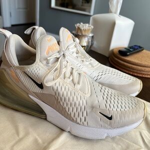 NIKE Air Max 270 Women - neutral desert sand